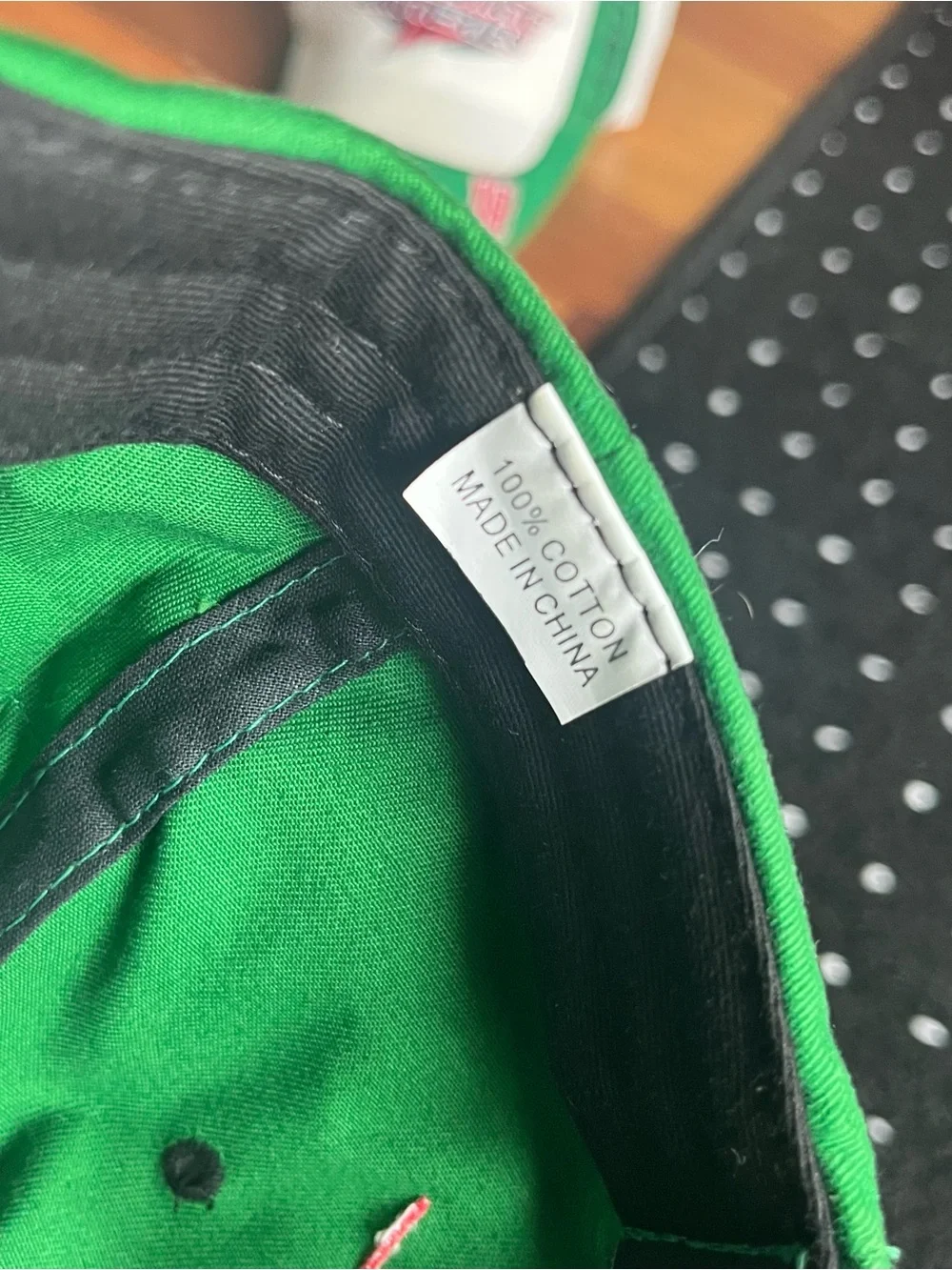 N/A green black